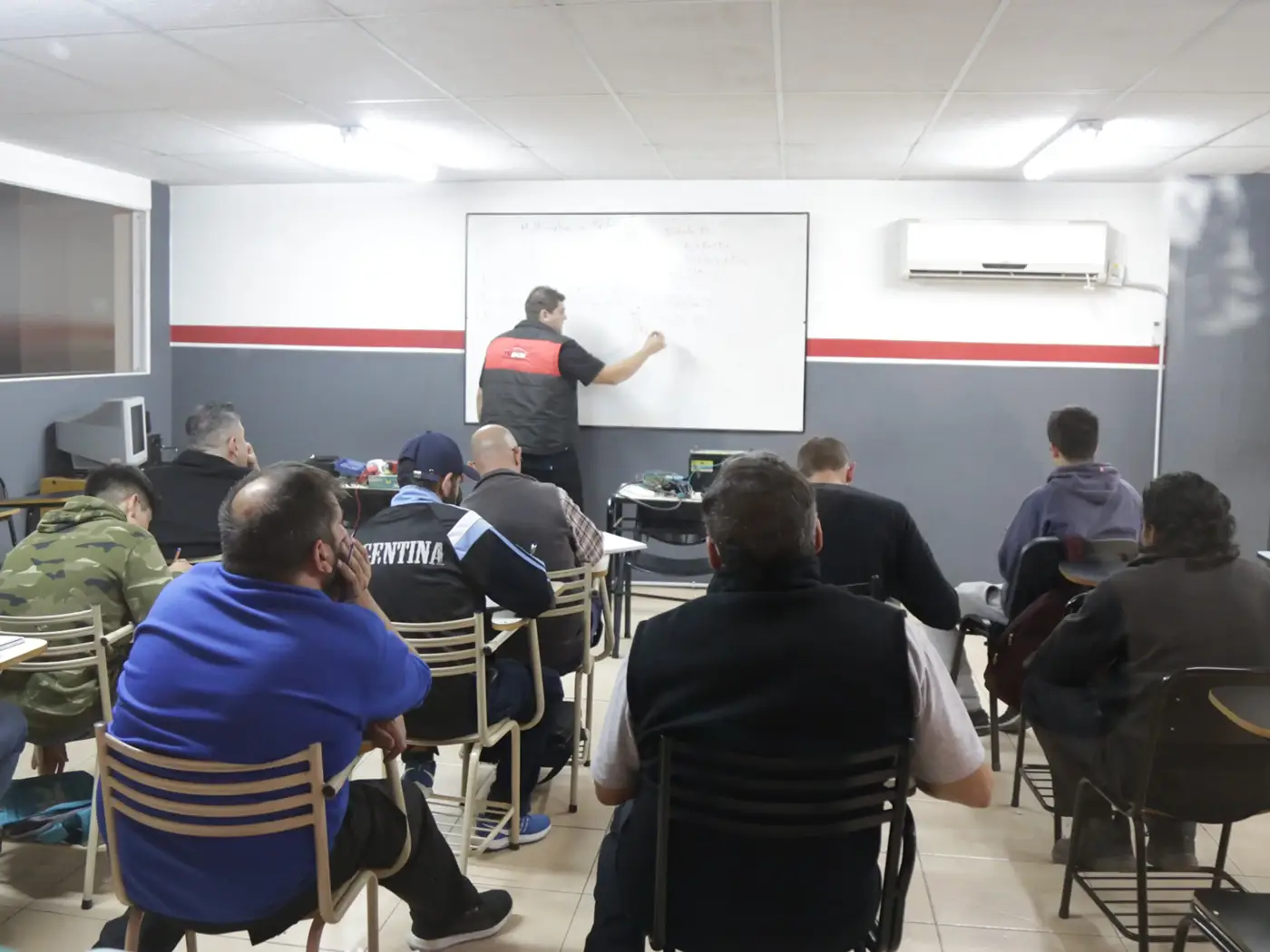 academia-tubox-curso-electricidad-automotriz-09