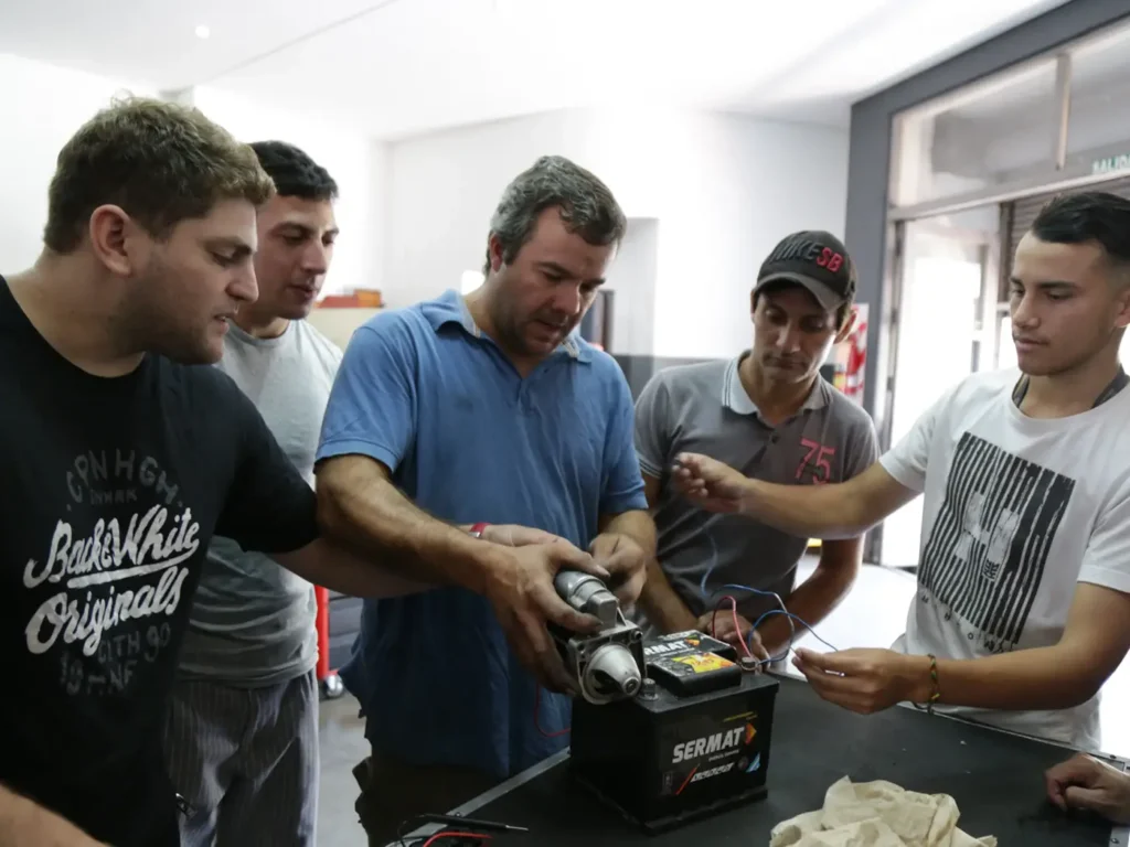 academia-tubox-curso-electricidad-automotriz-10