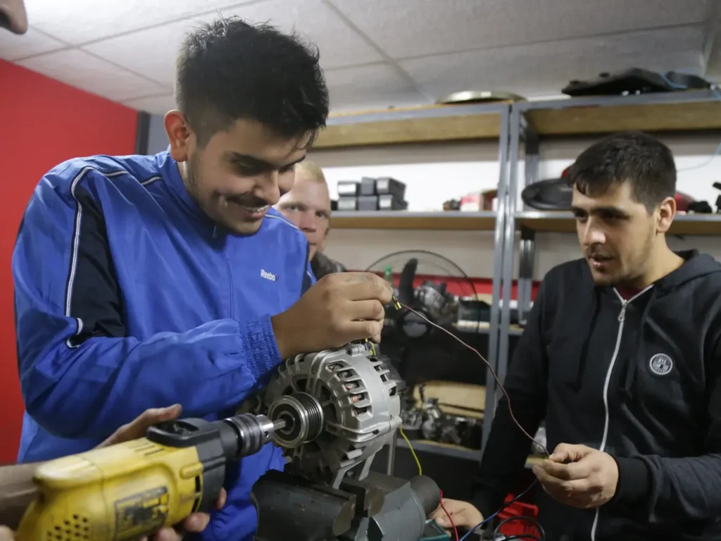 academia-tubox-curso-electricidad-automotriz-12