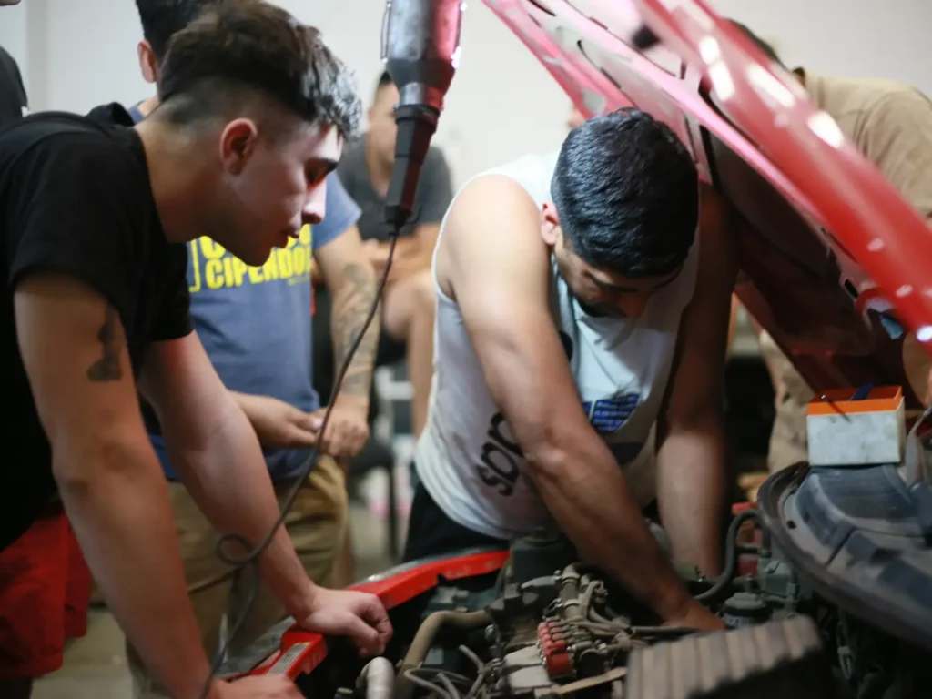 academia-tubox-curso-mecanica-automotriz-08