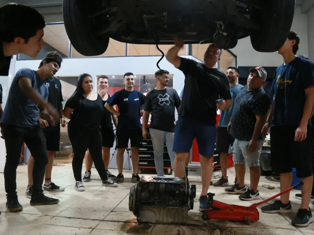 academia-tubox-curso-mecanica-automotriz-10