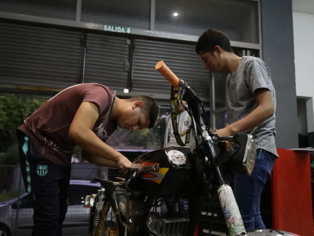 academia-tubox-curso-mecanica-electricidad-motos-01