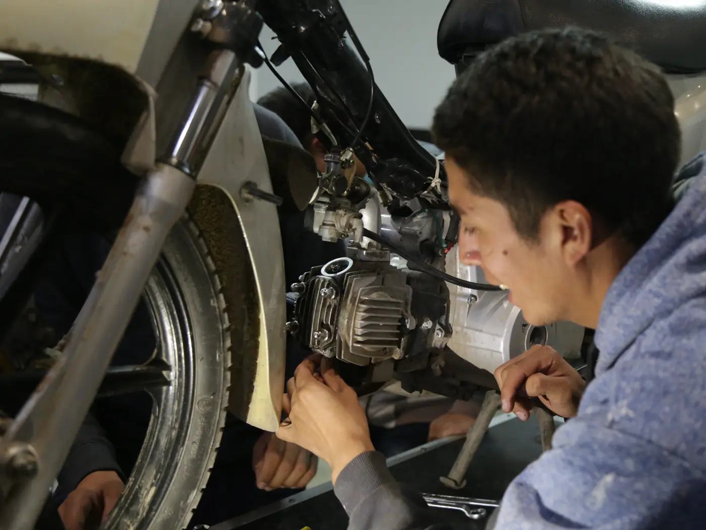 academia-tubox-curso-mecanica-electricidad-motos-13
